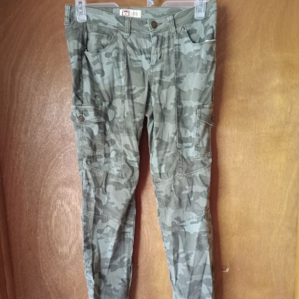 L.E.i  pants